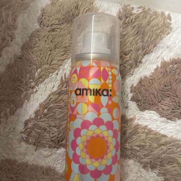 Amika Vibrant Multicolor Dry Shampoo - Picture 4 of 4